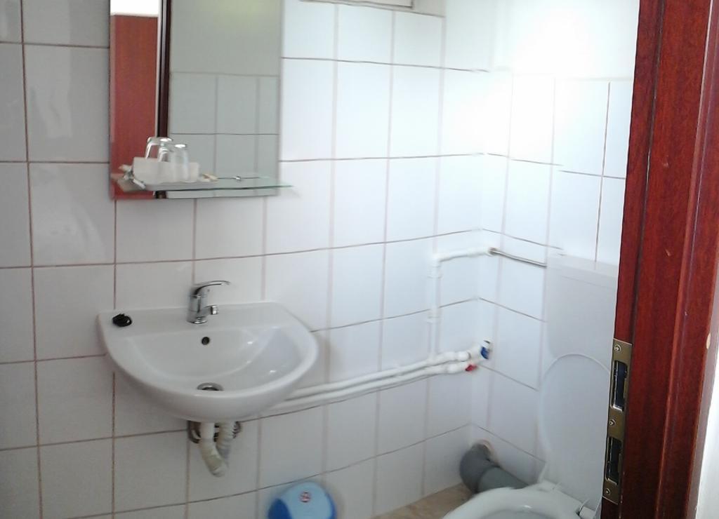 Casa Piscul Lupului Villa Pucioasa Buitenkant foto
