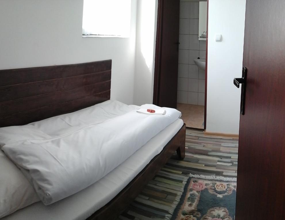 Casa Piscul Lupului Villa Pucioasa Buitenkant foto